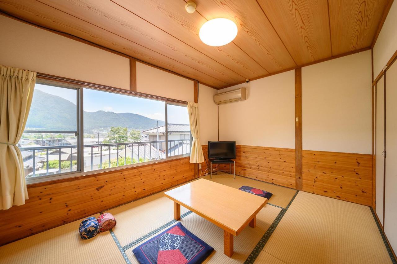 Minshuku Tsutaya Hotel Yufu Exterior photo